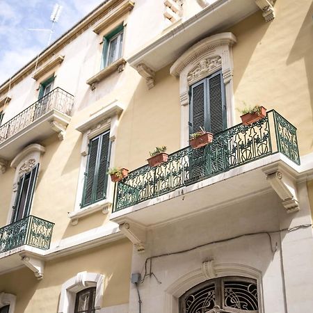 4 Balconi Liberty Apartments Lecce Bagian luar foto