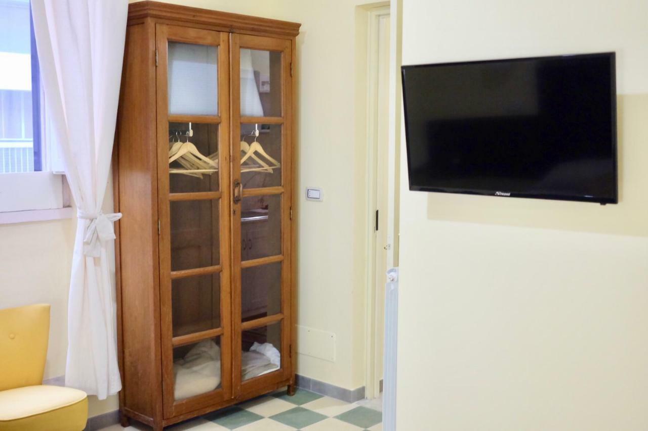 4 Balconi Liberty Apartments Lecce Bagian luar foto