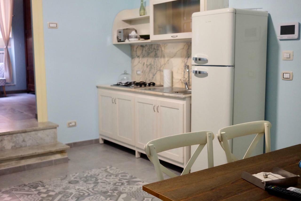 4 Balconi Liberty Apartments Lecce Bagian luar foto