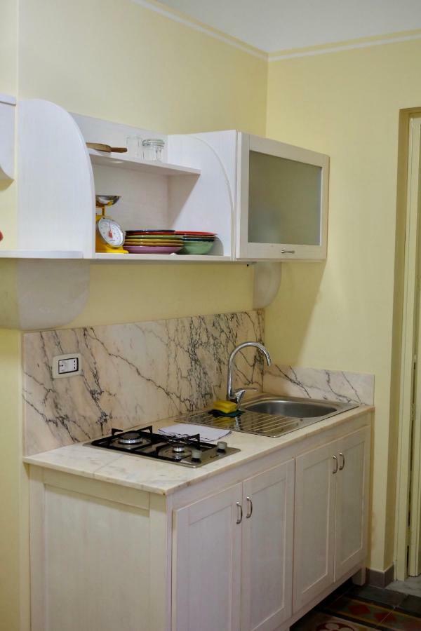 4 Balconi Liberty Apartments Lecce Bagian luar foto