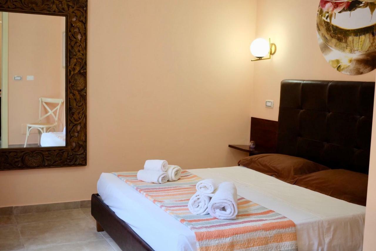 4 Balconi Liberty Apartments Lecce Bagian luar foto