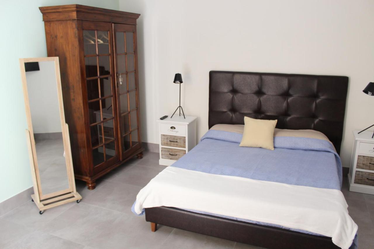 4 Balconi Liberty Apartments Lecce Bagian luar foto
