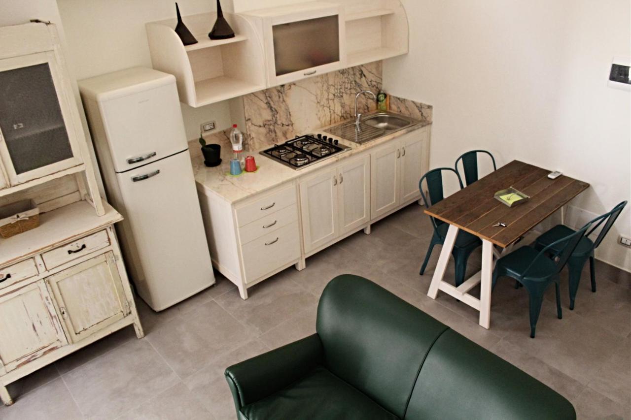 4 Balconi Liberty Apartments Lecce Bagian luar foto